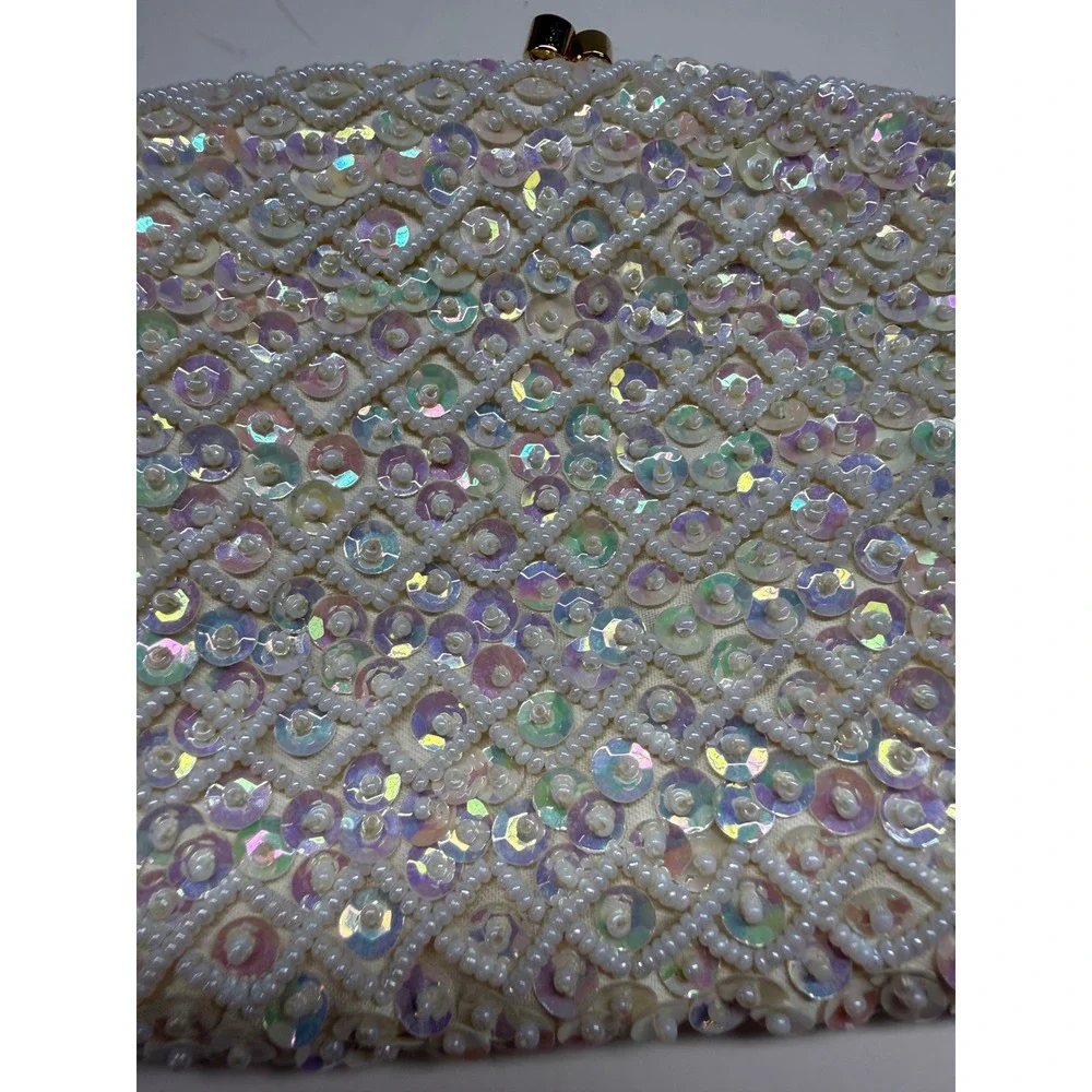 Vintage 1960s La Regale Iridescent Sequin Beaded Bridal Clutch Purse. Perf cond